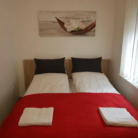 City Center Lux Apartman * ミシュコルツ
