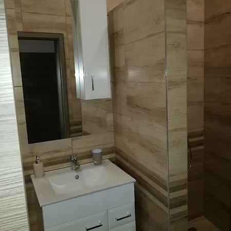 ホームステイ City Center Lux Apartman *